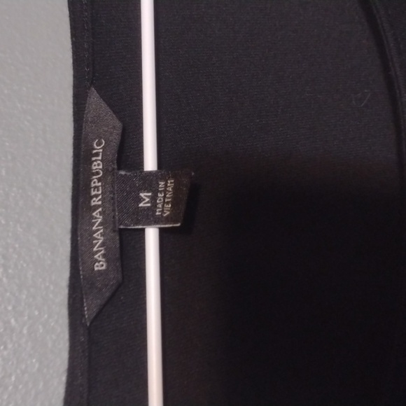 Banana Republic black shirt that ties in the front size medium - Picture 4 of 5